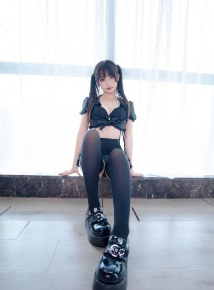 部队里被咬住花蒂_蓝光版中文字幕包