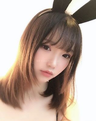 多个美女圣水调教vk_HD在线播放观看